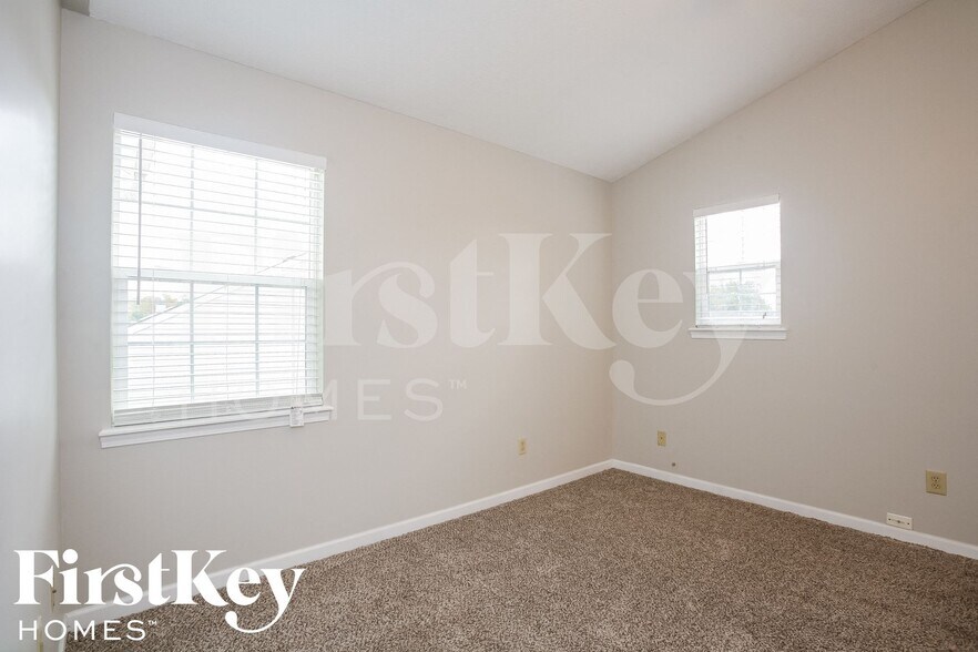 Building Photo - 7152 Moon Ct