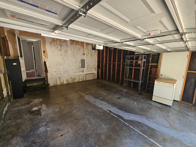 Building Photo - Charming Castro Valley Retreat with 2-Car ...