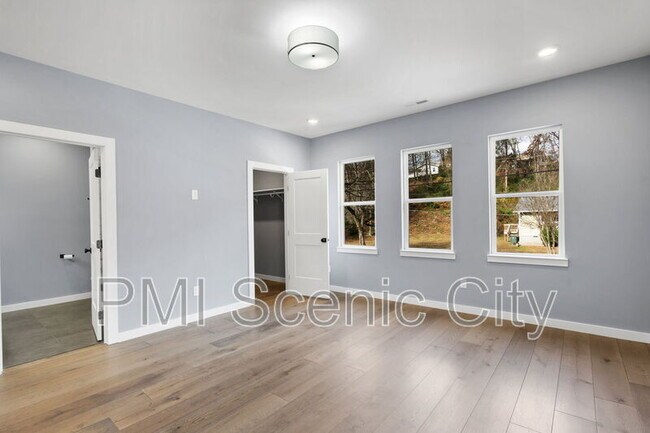 Building Photo - 1316 Gadd Rd