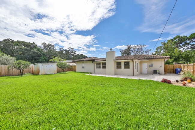 Building Photo - 5941 4th Ave N