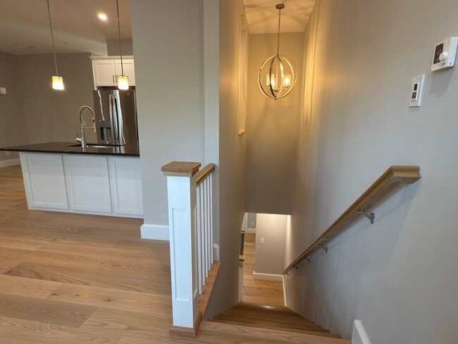 Building Photo - 42 O'Neil St