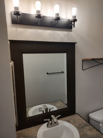 Building Photo - 2875 Blue Sky Cir