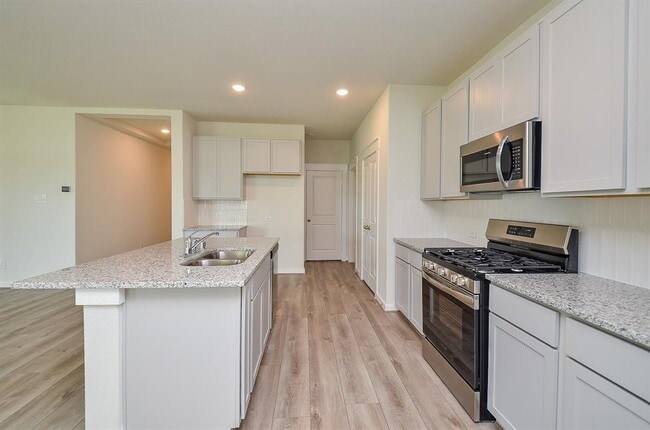 Building Photo - 4656 Peony Grn Dr