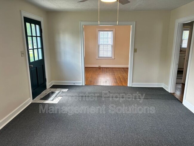 Building Photo - 129 Dupont Cir
