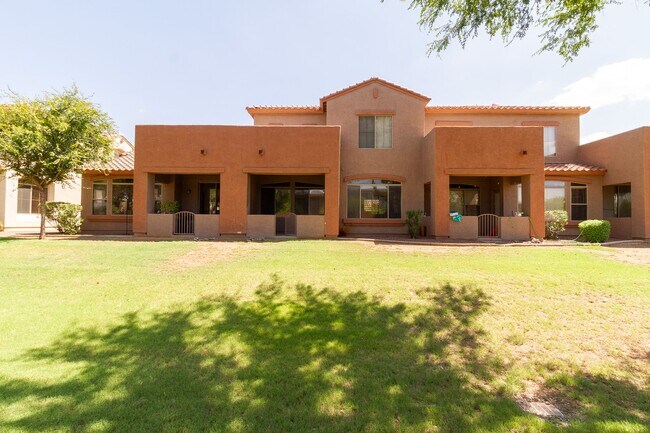 Building Photo - 2600 E Springfield Pl