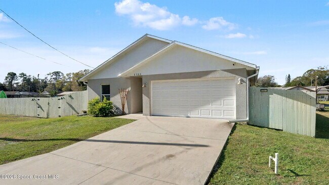 Building Photo - 5780 Palm St