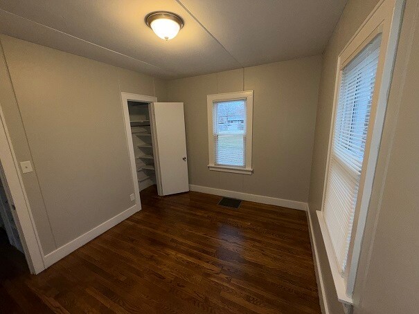 Building Photo - 64 Herbert St SW