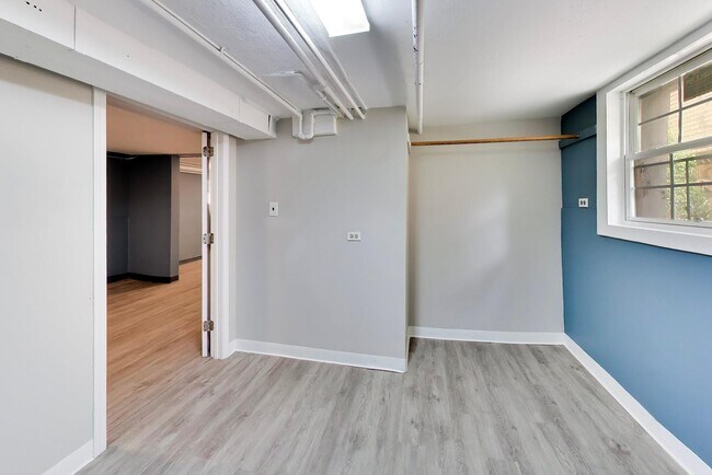 Building Photo - 2206 N Kostner Ave
