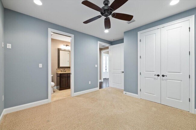 Building Photo - 35 Derby Downs Cir