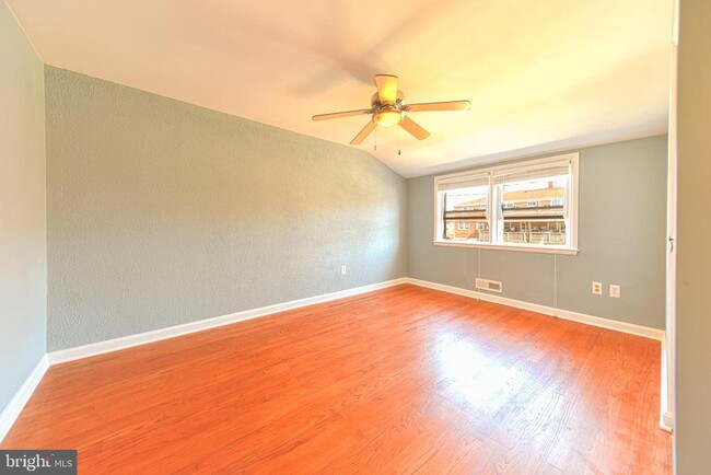 Building Photo - 1130 Linden Ave