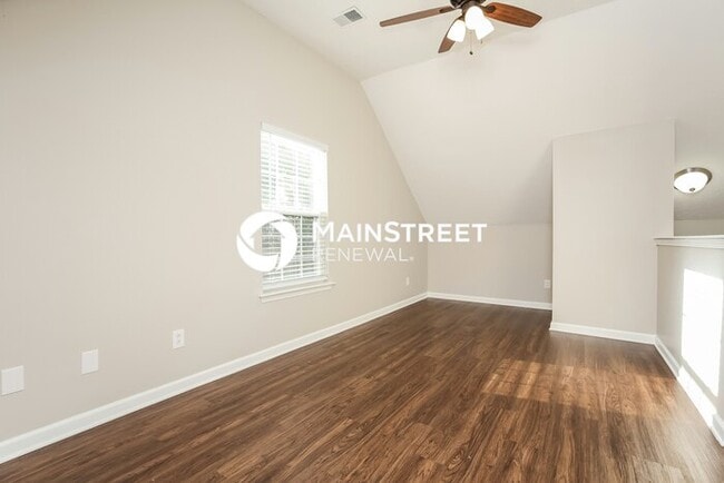 Building Photo - 3 Bedroom Pet-Friendly Home in Goodlettsville, TN with Main Street Renewal