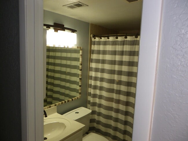 Building Photo - 8116 Severn Dr