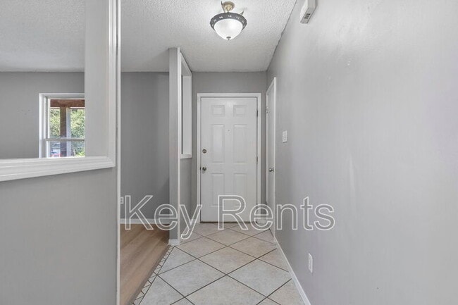 Building Photo - 6555 Bellview Pines Pl