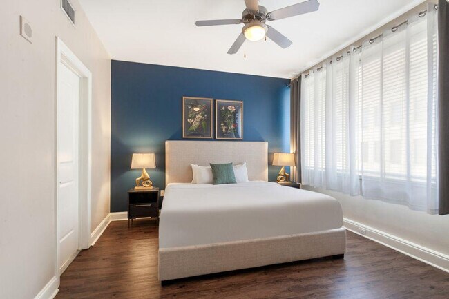 Building Photo - 925 Common St