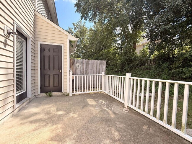 Building Photo - 2432 Bay Harbor Dr