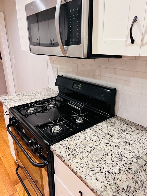 Primary Photo - 3 Saint James Pl