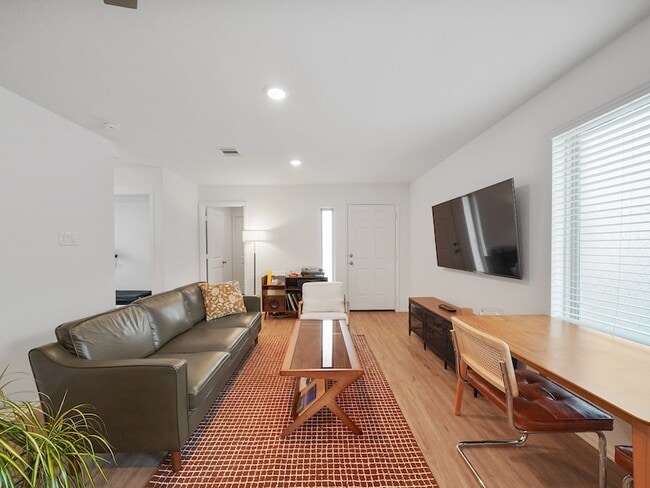 Building Photo - 1238 Millers Pass Dr