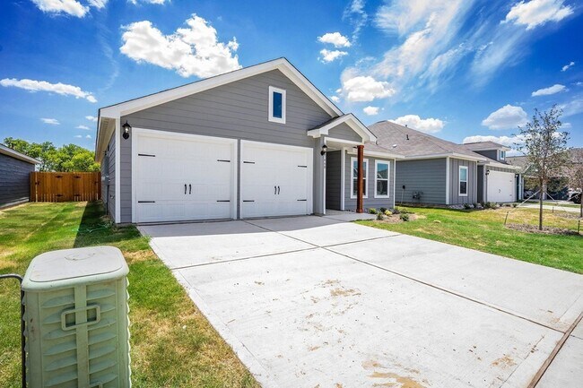 Building Photo - 1460 Sunkiss Dr