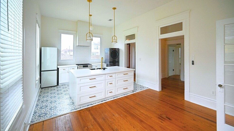 Building Photo - 2510 Nagle St