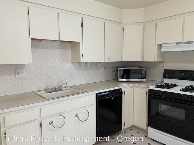 Building Photo - 2 br, 1 bath House - 9268 SE Mill St