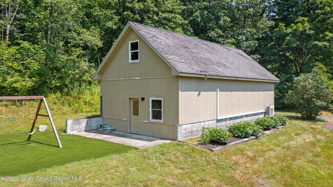 Building Photo - 1977 NY-295