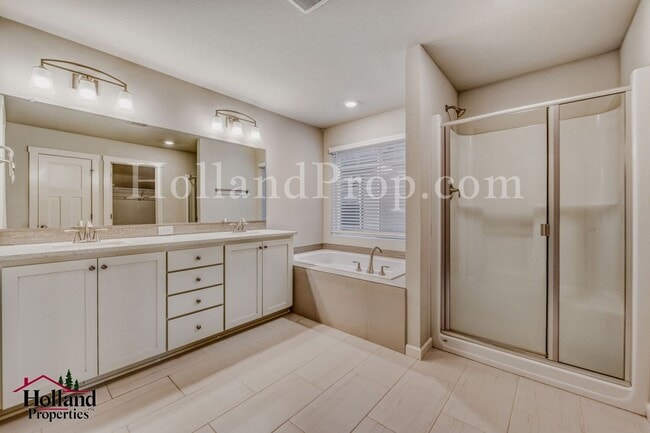 Building Photo - Beautiful Corner-Lot Home in South Hillsboro