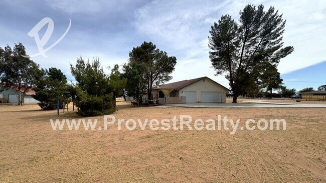 Building Photo - 14945 Flathead Rd