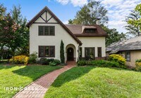 Building Photo - Charming Tudor Home in Historic Grove Park...