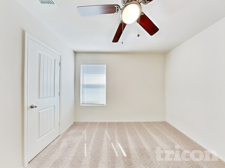 Building Photo - 5632 McClelland St