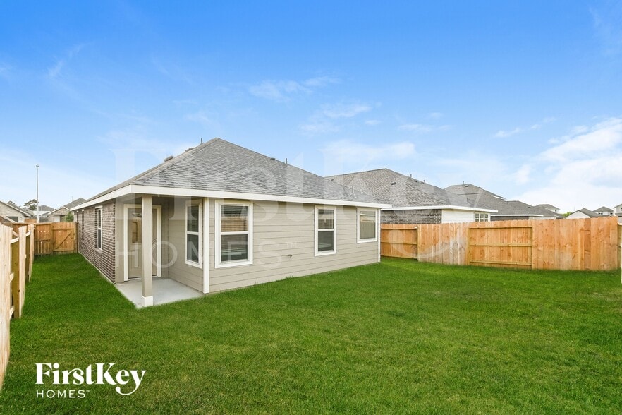 Building Photo - 18438 Summit Ranch Dr