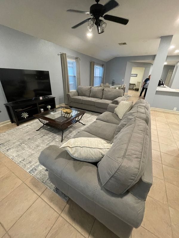 Building Photo - 5730 Baldwin Elm St