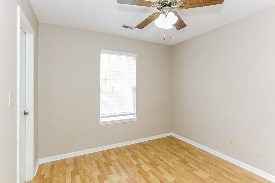 Building Photo - 8144 Amarillo Dr