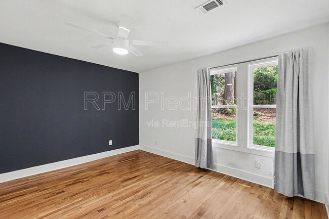 Building Photo - 1326 Blvd Lorraine SW