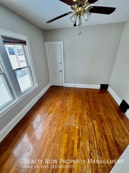 Building Photo - 8225 Rosewood Ave