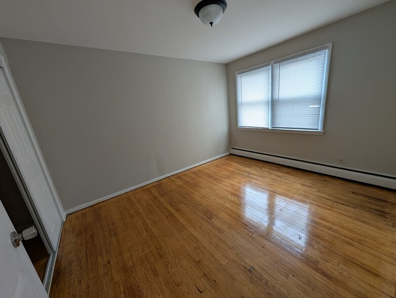 Building Photo - 114 Fairmont Ave