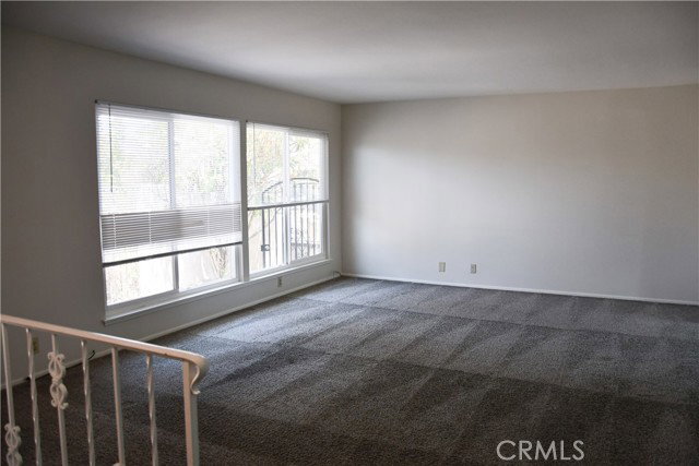 Building Photo - 522 E Collins Ave