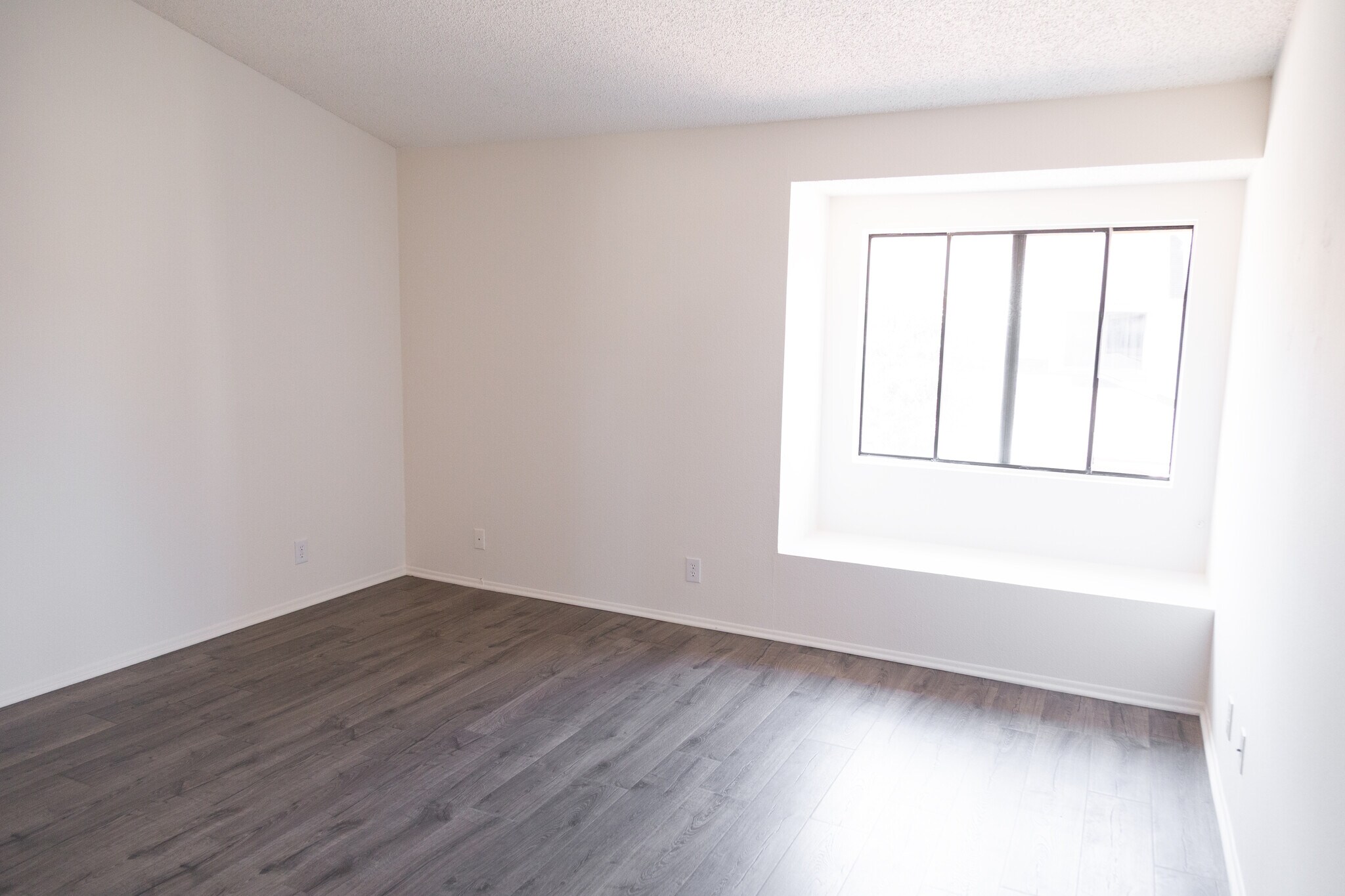 Building Photo - 215 Blackfoot Ln