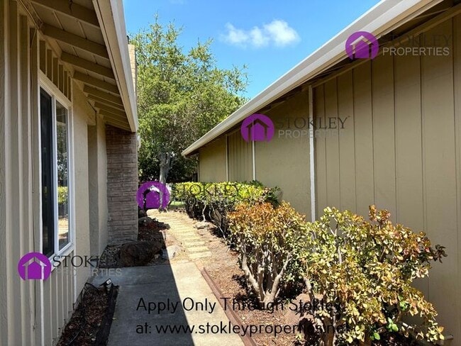 Building Photo - 1538 Siskiyou Dr