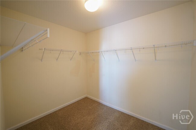 Building Photo - 660 Canyon Oak Loop