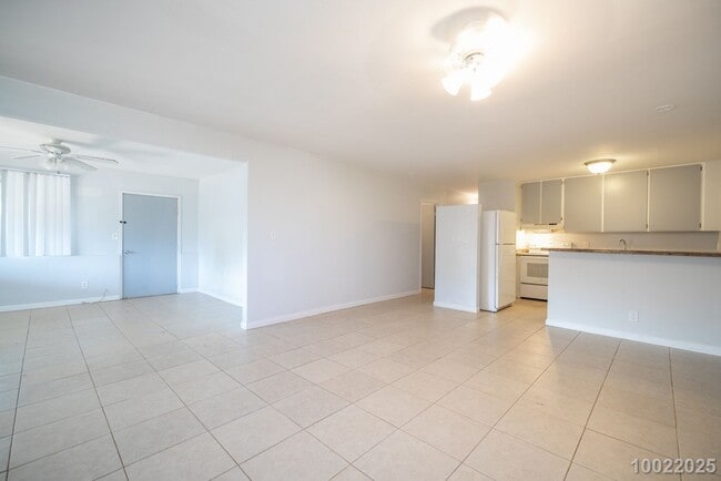 Building Photo - $3300 / 4 Bed /2 Bath / 2 Parking IN PEARL...