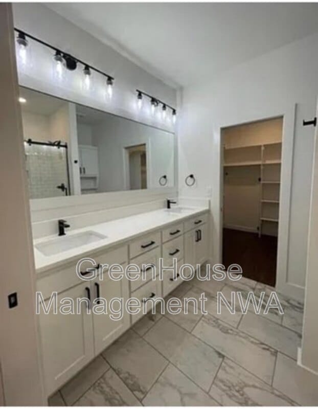 Building Photo - 503 S 7th St