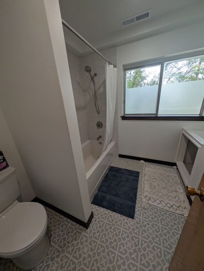 Building Photo - 3BD/2BA Home in Meadow Vista