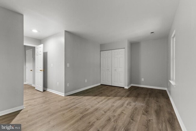 Building Photo - 106 Hackley Ct