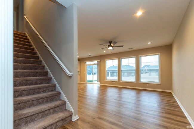 Building Photo - 5621 Camden Dr