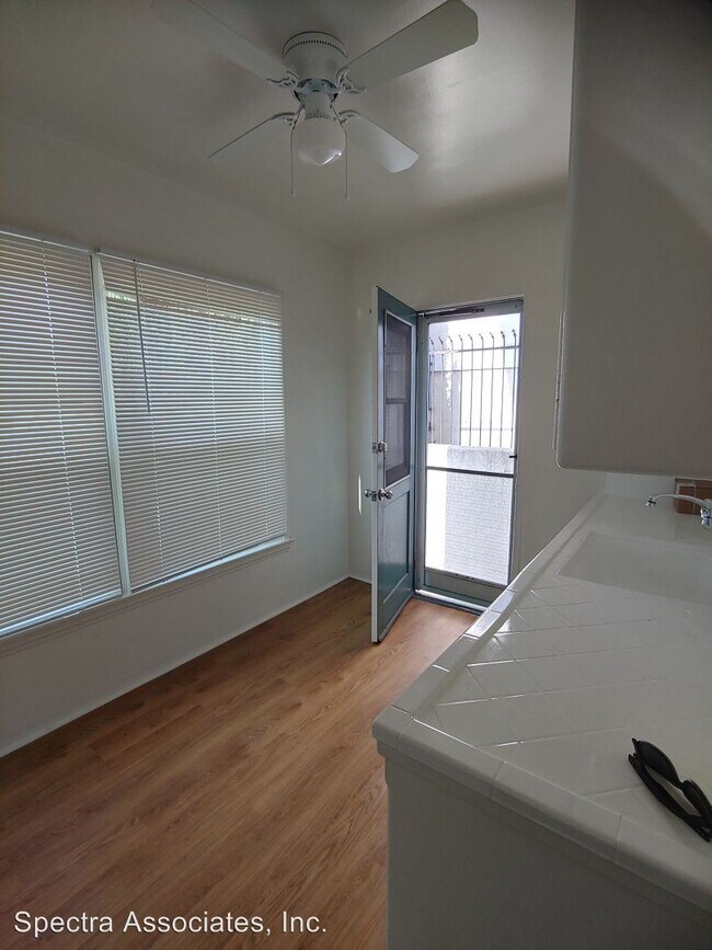 Building Photo - 142-146 S Adams St