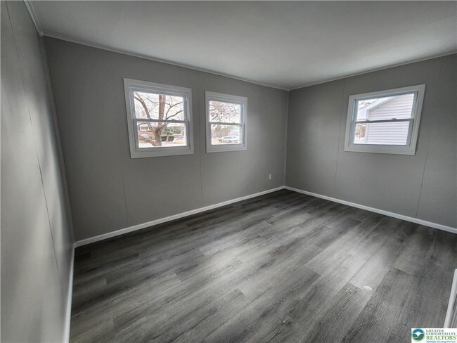 Building Photo - 1631 North Blvd