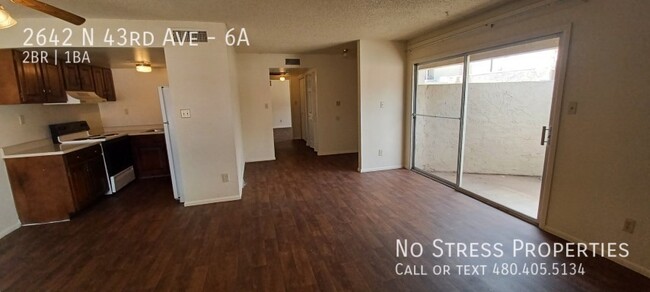 Building Photo - 2 Bed Condo at 43rd Ave and Thomas!