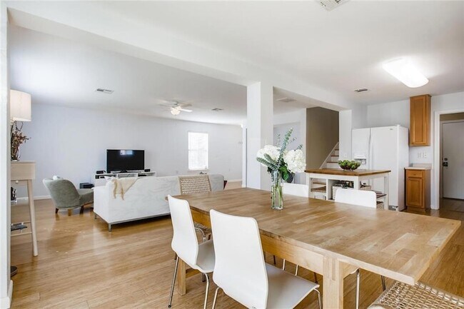 Building Photo - 8813 Winter Haven Rd