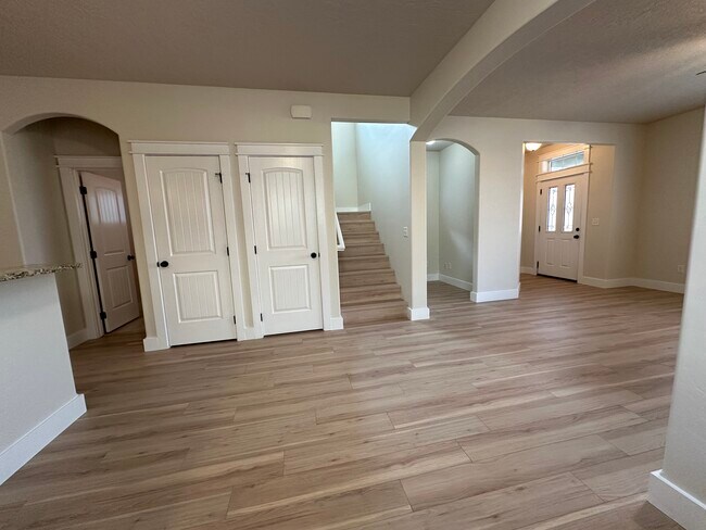 Building Photo - 7700 N Abe Ln