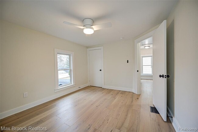 Building Photo - 409 Baldwin Ave